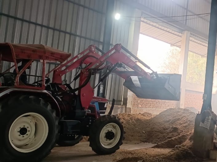 We utilize high-quality raw materials such as agricultural waste, sawdust, wood chips, and biomass residues. These materials are processed under strict quality controls to ensure uniformity, optimal moisture content, and superior calorific value in the final product. 